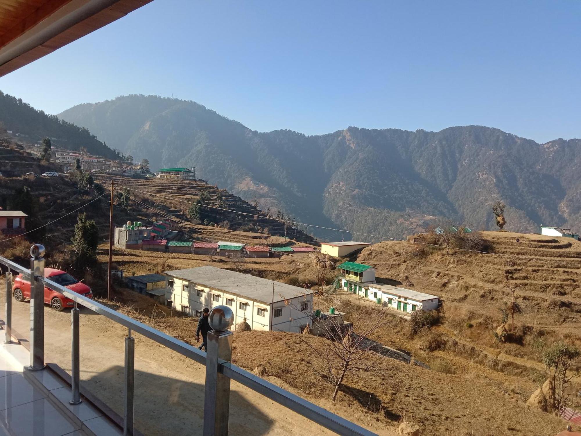 Himalayan Hill Top Resort Kanatal Exterior foto