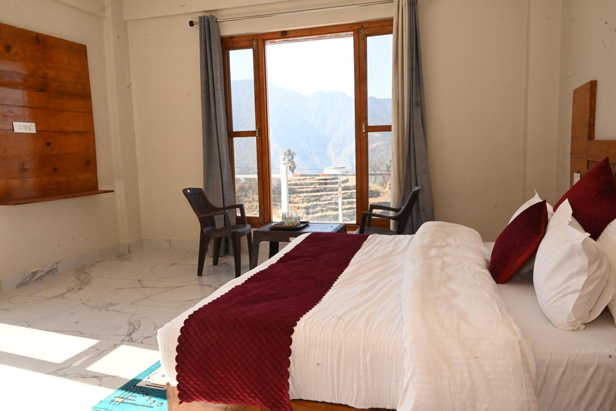 Himalayan Hill Top Resort Kanatal Exterior foto